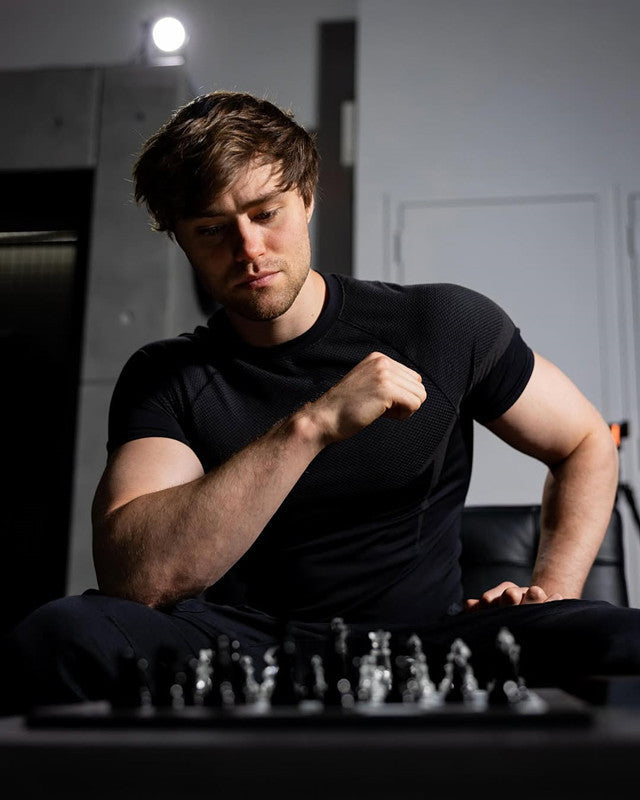 YOUNGLA's new American style running, sports and casual short-sleeved T-shirt for training and fitness, quick-drying, elastic an