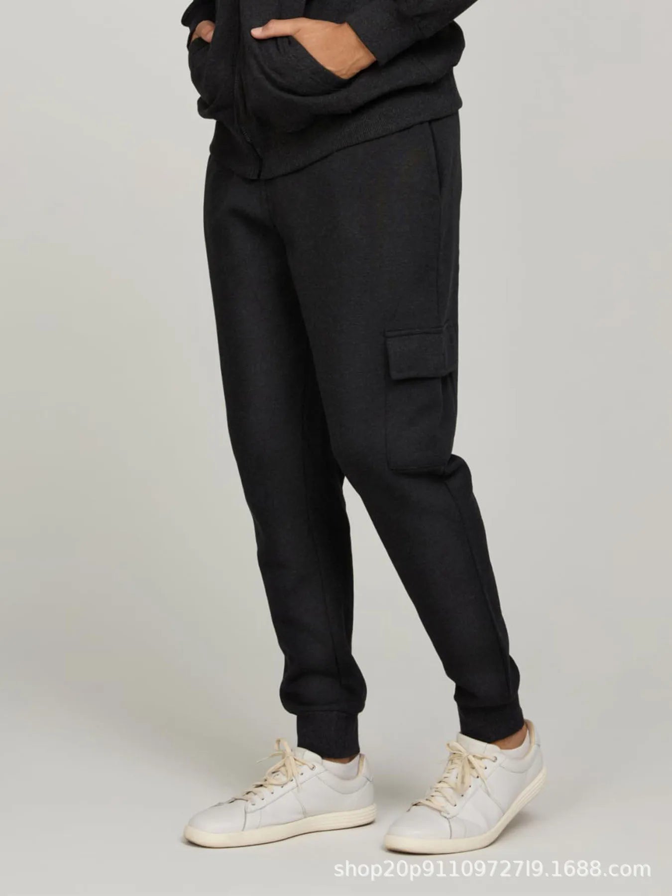 Men's Casual Fitness Long Pants Fleece Lined Cuffed Running Trousers Multi Pocket Workwear Sports Pants Low Waist Slim Fit