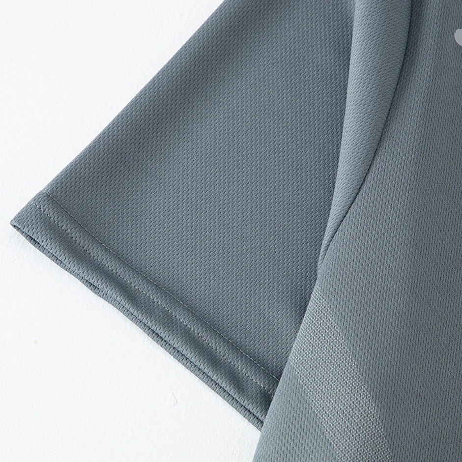 2-Piece Men's Summer Quick drying Sports Suit Loose And Breathable Short Sleeved T-shirt Running And Fitness Black Pocket Shorts