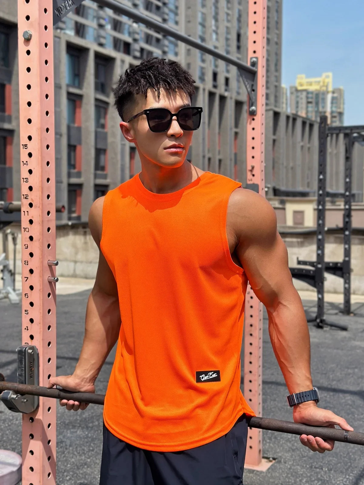 2025 Summer New Trend Men tank top Pullover Round Neck Mesh Bottom Shirt Sports Fitness Top Sleeveless Vest Quick Dry undershirt