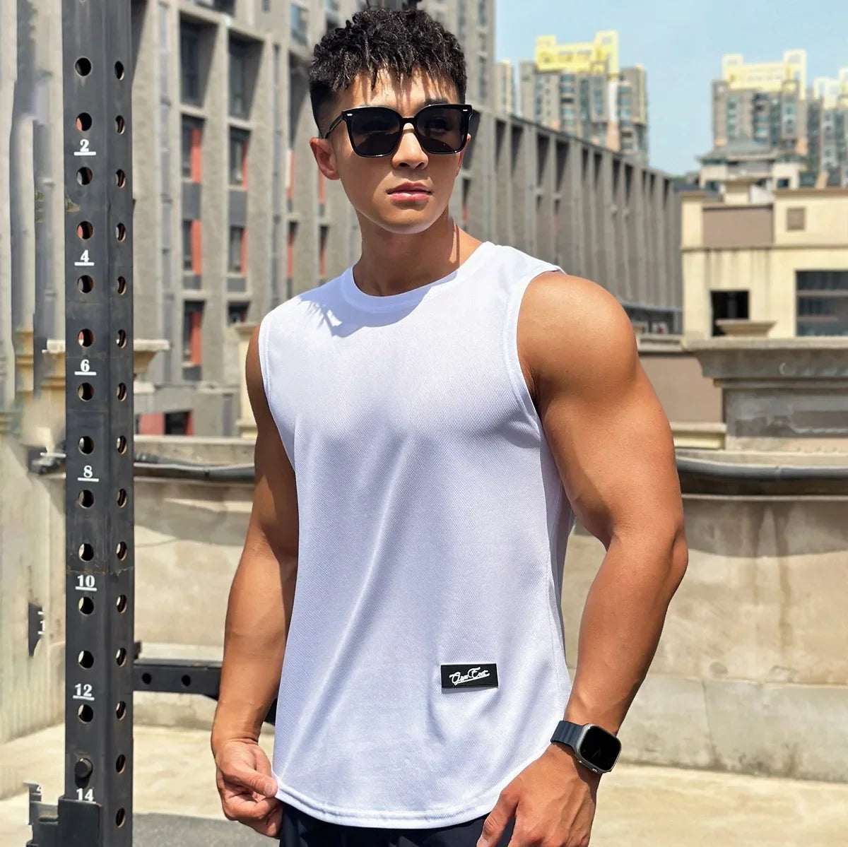 2025 Summer New Trend Men tank top Pullover Round Neck Mesh Bottom Shirt Sports Fitness Top Sleeveless Vest Quick Dry undershirt