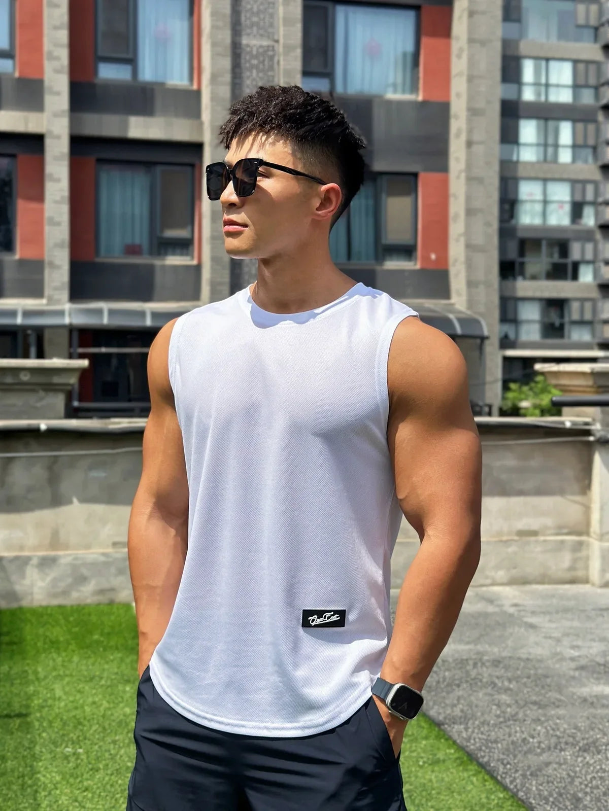 2025 Summer New Trend Men tank top Pullover Round Neck Mesh Bottom Shirt Sports Fitness Top Sleeveless Vest Quick Dry undershirt