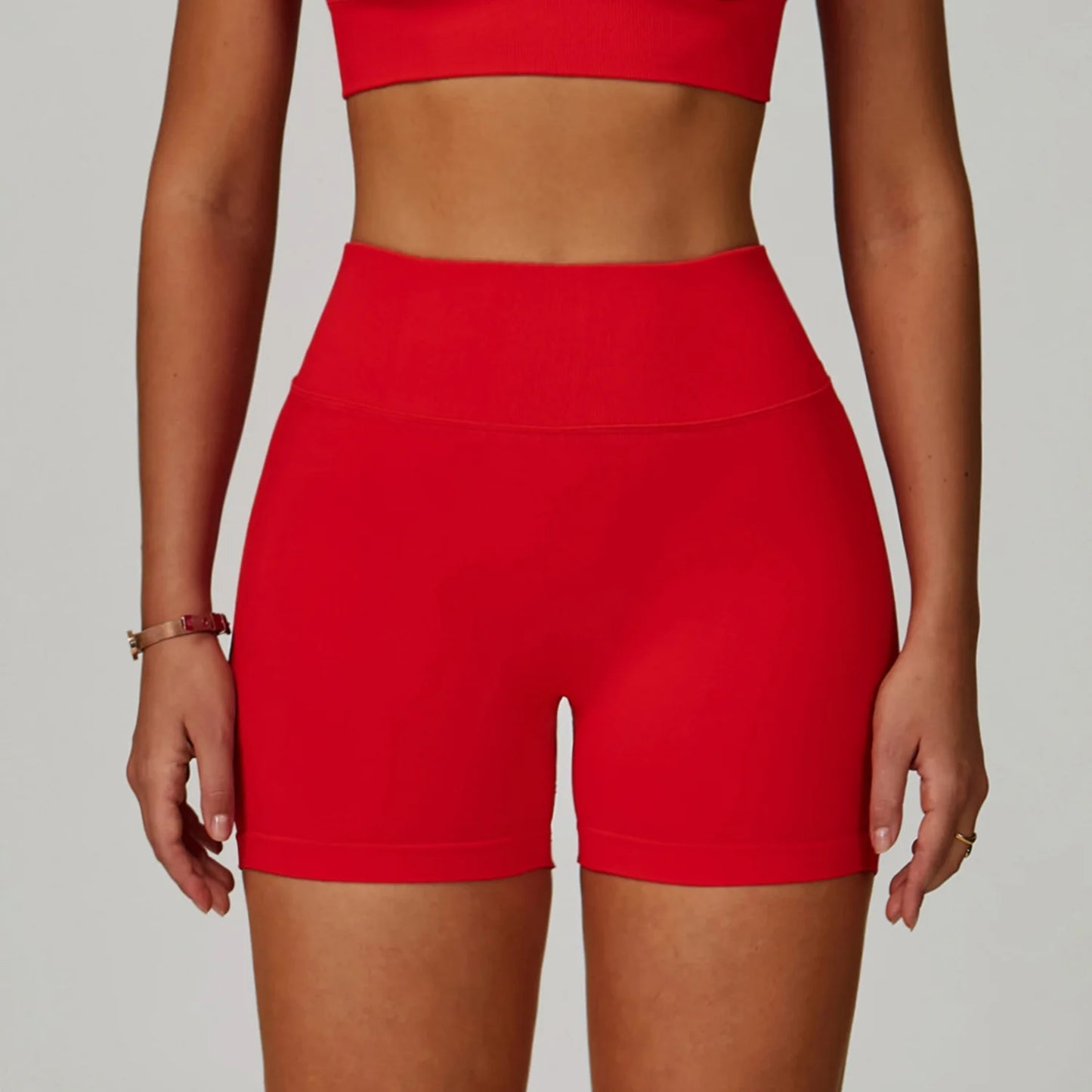 Seamless Yoga V-Back shorts High waisted hip lifting yoga shorts women's nylon tight fitting shorts training sports fitness pant