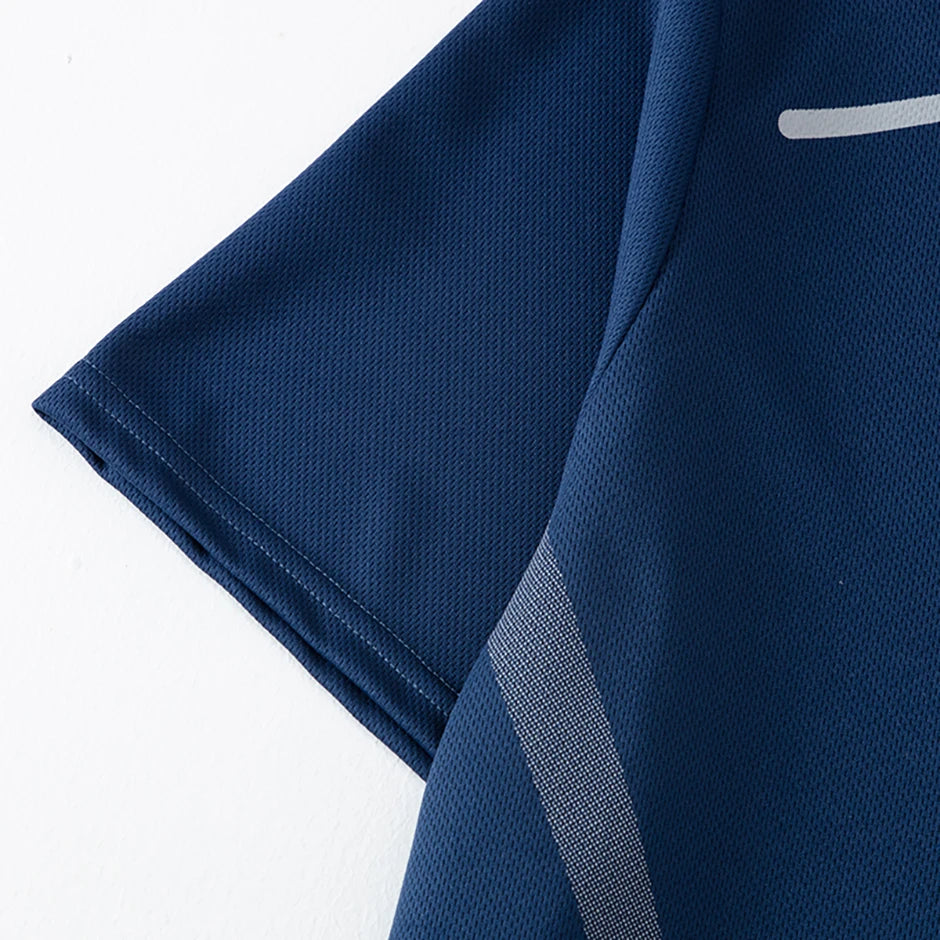 2-Piece Men's Summer Quick drying Sports Suit Loose And Breathable Short Sleeved T-shirt Running And Fitness Black Pocket Shorts